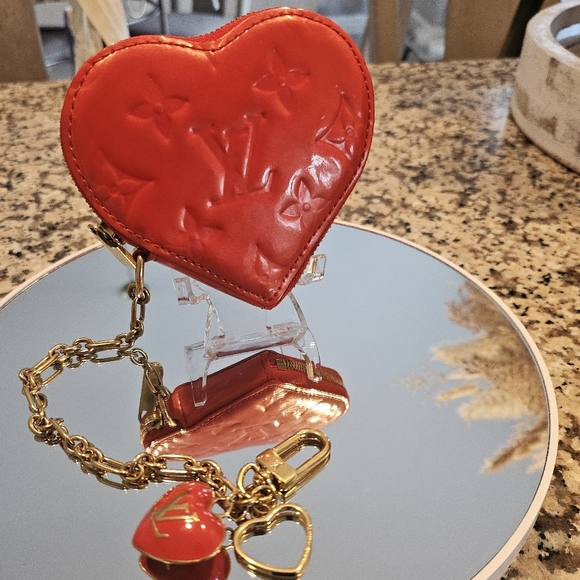 🔥 Louis Vuitton ❤️ Limited-Edition Vernis Coin Pouch - Picture 1 of 10